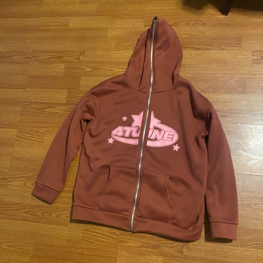 maroon 4tune hoodie (zip up)
